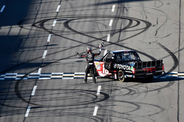 1-2 April, 2016, Martinsville, Virginia USA
Kyle Busch (18) celebrates after winning.
©2016, John Harrelson / LAT Photo USA
1-2 April, 2016, Martinsville, Virginia USA
Kyle Busch (18) celebrates after winning.
©2016, John Harrelson / LAT Photo USA