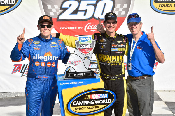 21-22 October, 2016, Talladega, Alabama USA
Grant Enfinger wins at Talladega
©2016, John Harrelson / LAT Photo USA 21-22 October, 2016, Talladega, Alabama USA
Grant Enfinger wins at Talladega
©2016, John Harrelson / LAT Photo USA