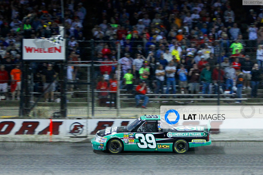 23-24 July, 2013, Rossburg, Ohio USA
Austin Dillon drives under the checkered flag to win
© 2013, Russell LaBounty
LAT Photo USA
23-24 July, 2013, Rossburg, Ohio USA
Austin Dillon drives under the checkered flag to win
© 2013, Russell LaBounty
LAT Photo USA