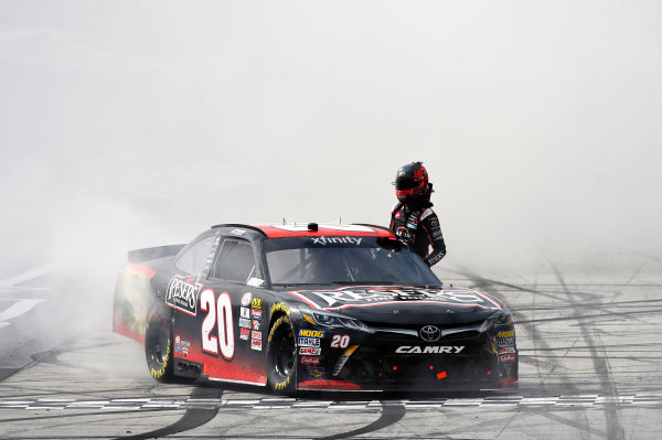 NASCAR Xfinity Series
Fitzgerald Glider Kits 300
Bristol Motor Speedway, Bristol, TN USA
Saturday 22 April 2017
Erik Jones, Reser's American Classic Toyota Camry celebrates his win with a burnout
World Copyright: Nigel Kinrade
LAT Images
ref: Digital Image 17BRI1nk06981