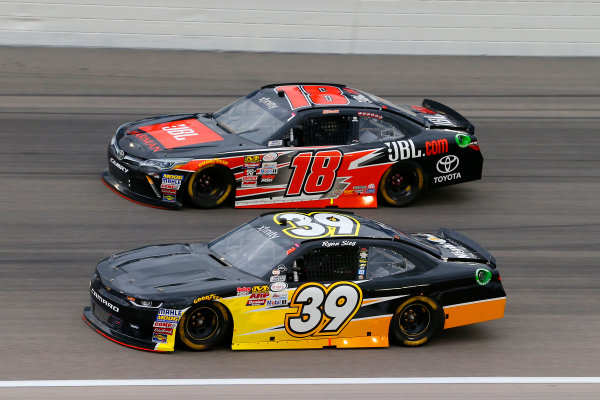 NASCAR XFINITY Series
Kansas Lottery 300
Kansas Speedway, Kansas City, KS USA
Saturday 21 October 2017
Ryan Sieg, RSS Racing Chevrolet Camaro and Christopher Bell, JBL Toyota Camry
World Copyright: Russell LaBounty
LAT Images NASCAR XFINITY Series
Kansas Lottery 300
Kansas Speedway, Kansas City, KS USA
Saturday 21 October 2017
Ryan Sieg, RSS Racing Chevrolet Camaro and Christopher Bell, JBL Toyota Camry
World Copyright: Russell LaBounty
LAT Images